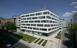 Kiadó budai 337 m2 Iroda - Víziváros Office Center