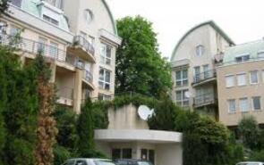Kiadó budai 140 m2 Iroda - Appeninn - Gellérthegy