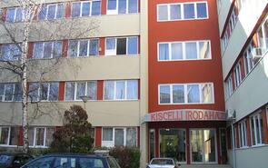 Kiadó budai 30 m2 Iroda - Kiscelli Irodaház