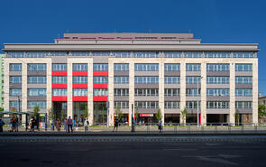 Kiadó budai 220 m2 Iroda - F99 Irodaház
